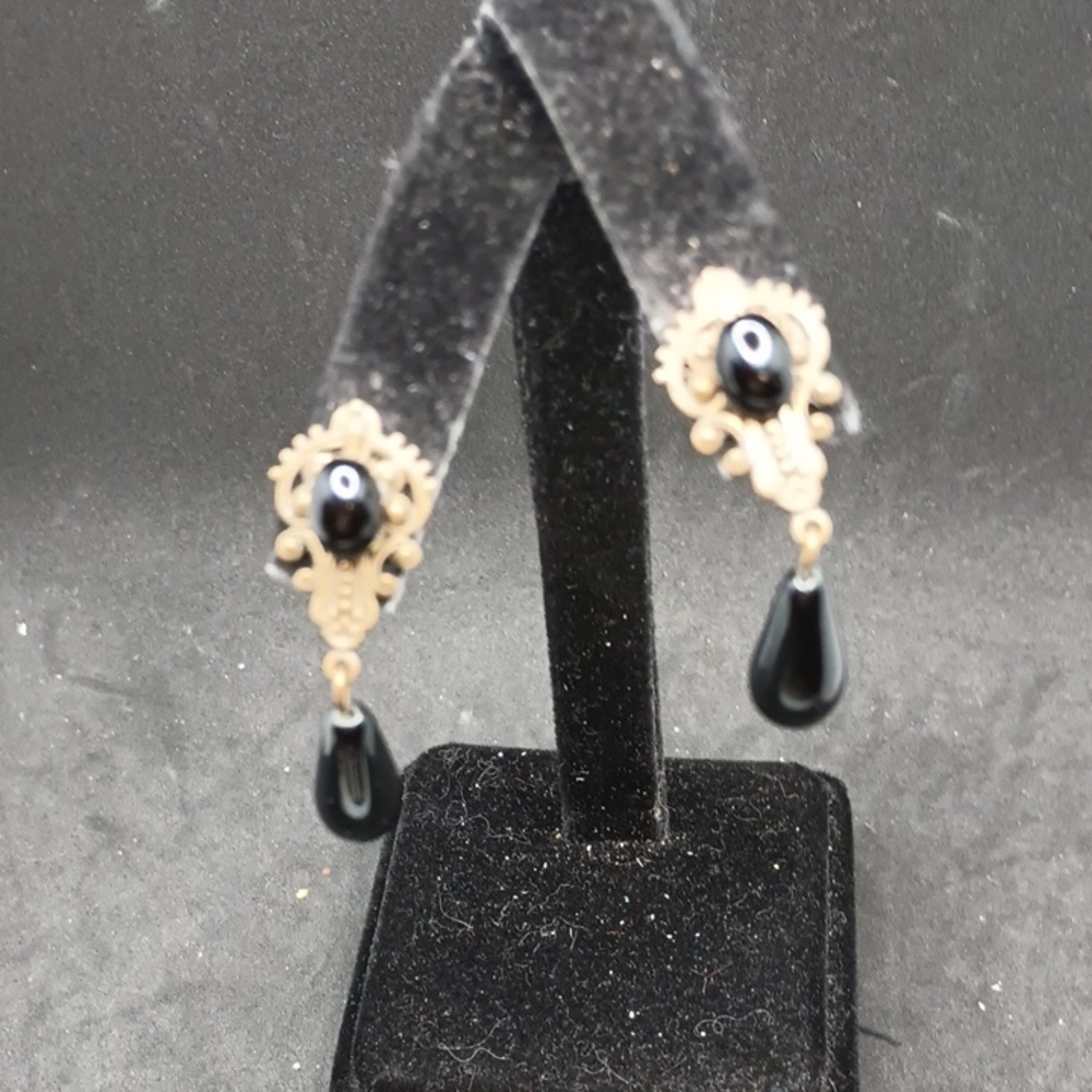 Vintage Black and Gold Tone Teardrop Earrings